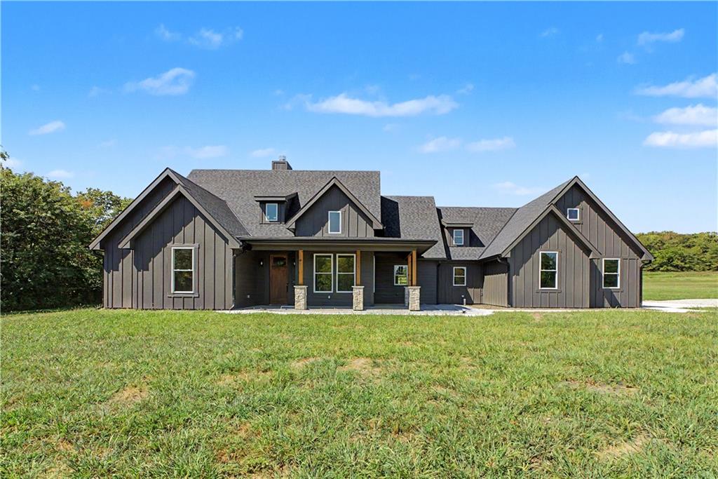 Photo of 702 NW 1501st Road Holden MO 64040