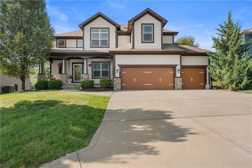 Photo of 508 SW Lake Side Drive Lee's Summit MO 64064