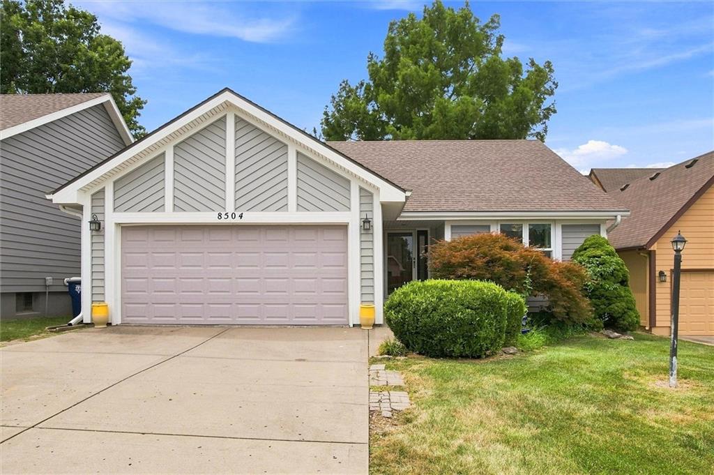 Photo of 8504 N Chatham Avenue Kansas City MO 64154