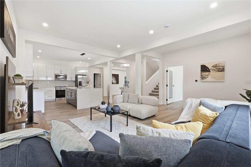 Photo of 2708 Tracy Avenue Kansas City MO 64109