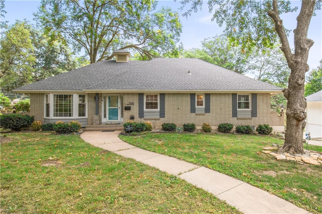 Photo of 506 Linwood Terrace Independence MO 64055