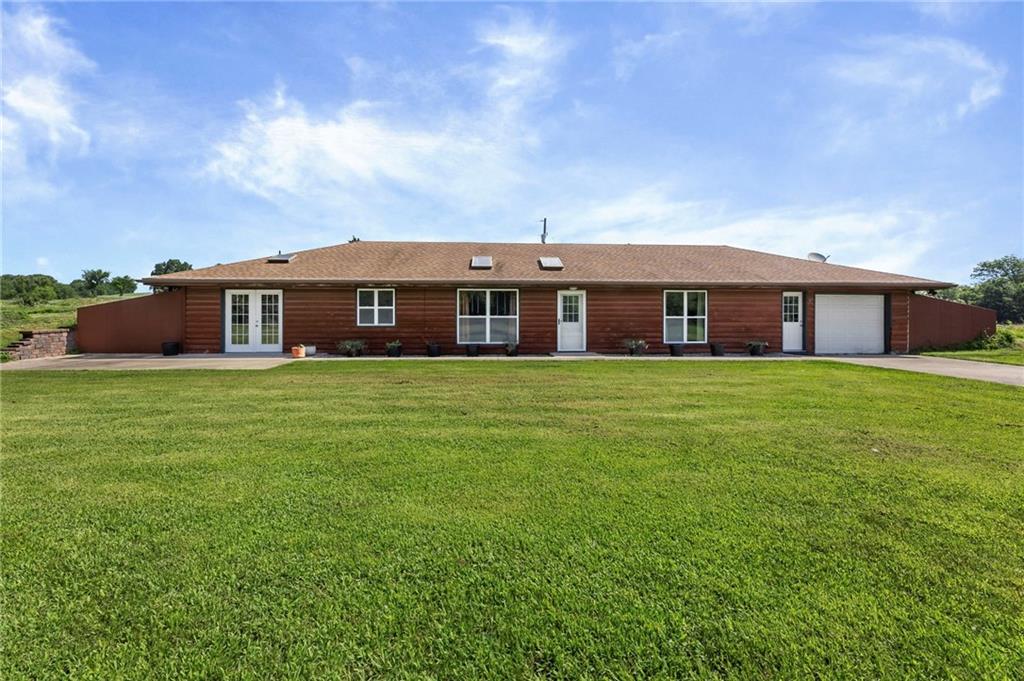 Photo of 33155 Block Road Paola KS 66071