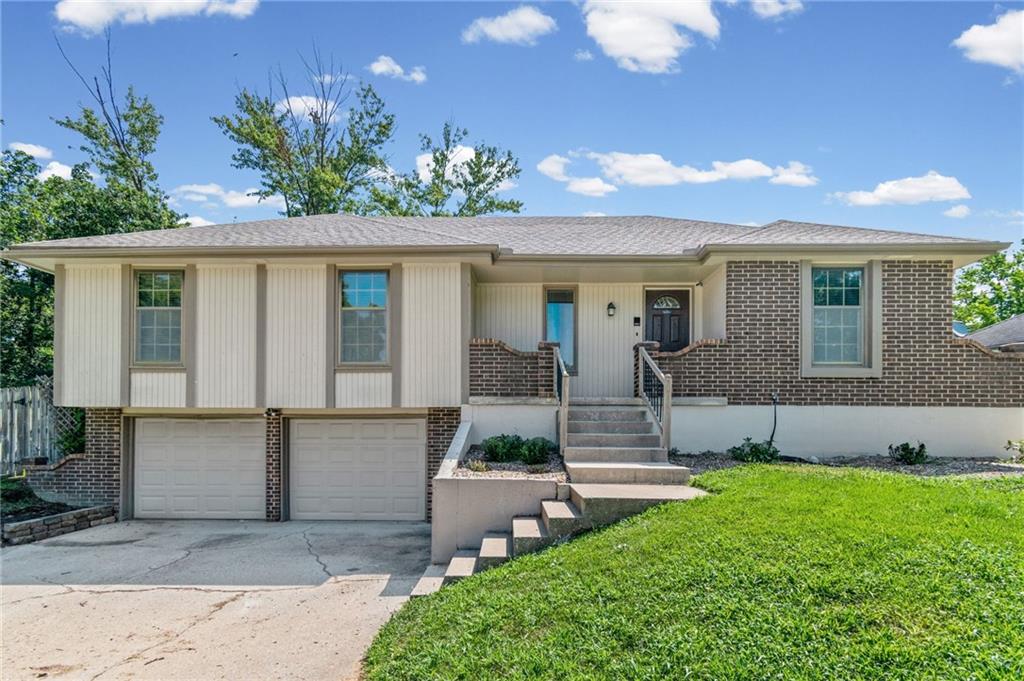 Photo of 1008 SW 23rd Street Blue Springs MO 64015