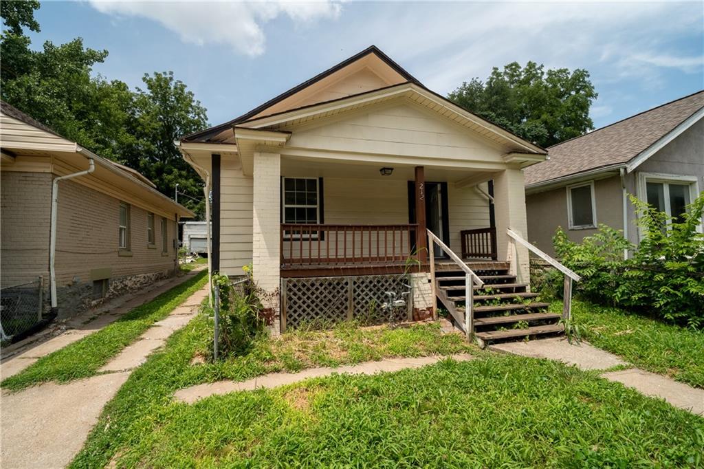 Photo of 212 N Wheeling Avenue Kansas City MO 64123