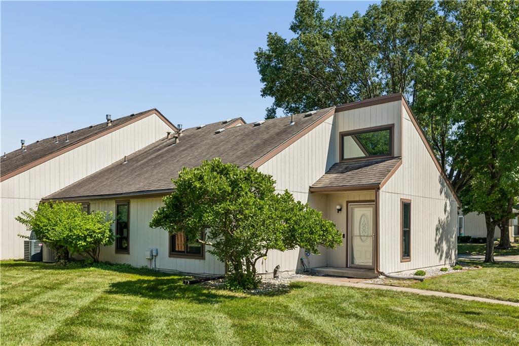 Photo of 734 E 121st Terrace Kansas City MO 64146