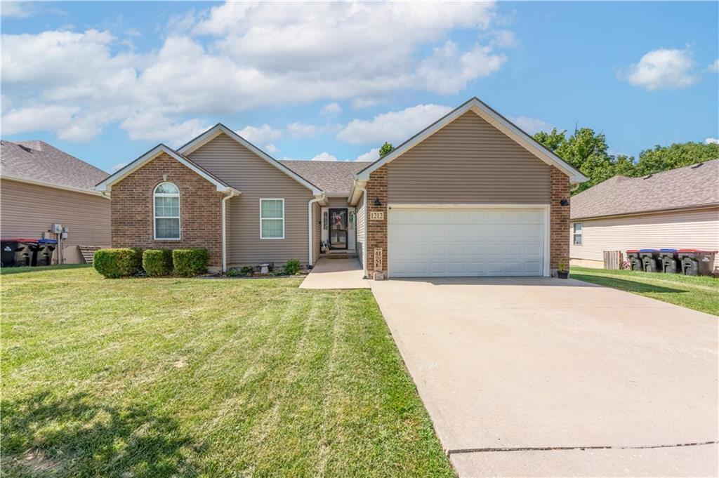 Photo of 1212 Nottingham Drive Warrensburg MO 64093