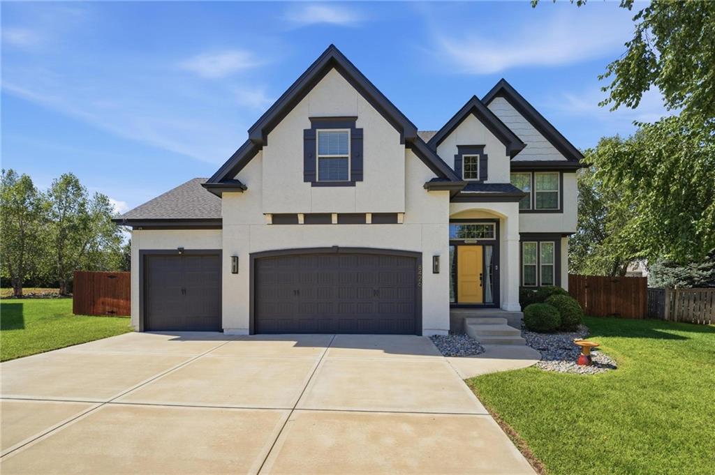 Photo of 8426 GREEN Road Lenexa KS 66227