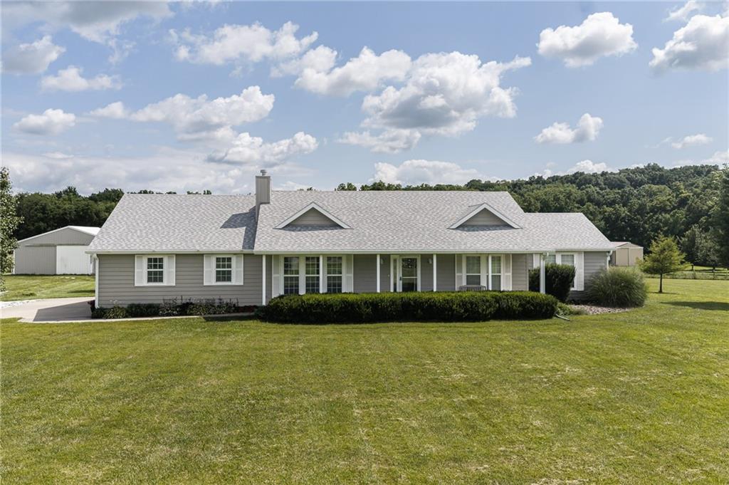 Photo of 25029 Dehoff Road Tonganoxie KS 66086