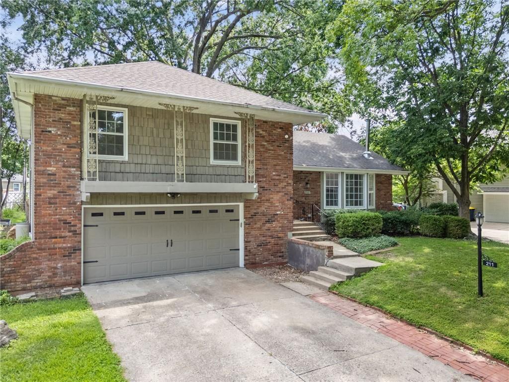 Photo of 211 W 110TH Street Kansas City MO 64114