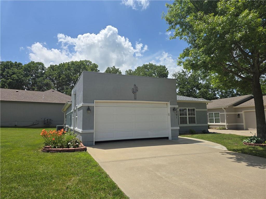 Photo of 2701 NE Sonora Valley Drive Blue Springs MO 64014