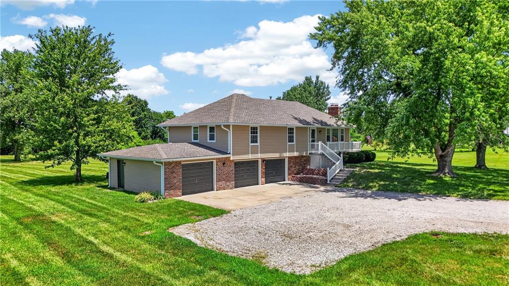 Photo of 10508 E 241st Ter Terrace Peculiar MO 64078
