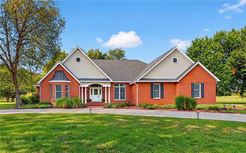 Photo of 2 Timbercreek Road Girard KS 66743