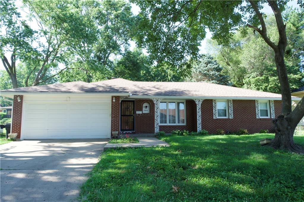 Photo of 7924 Oakland Avenue Kansas City KS 66112