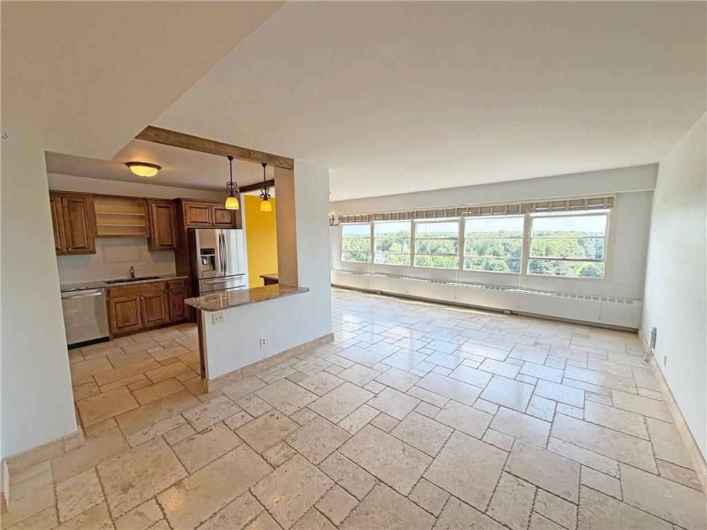 Photo of 333 W Meyer Boulevard #1215 Kansas City MO 64113