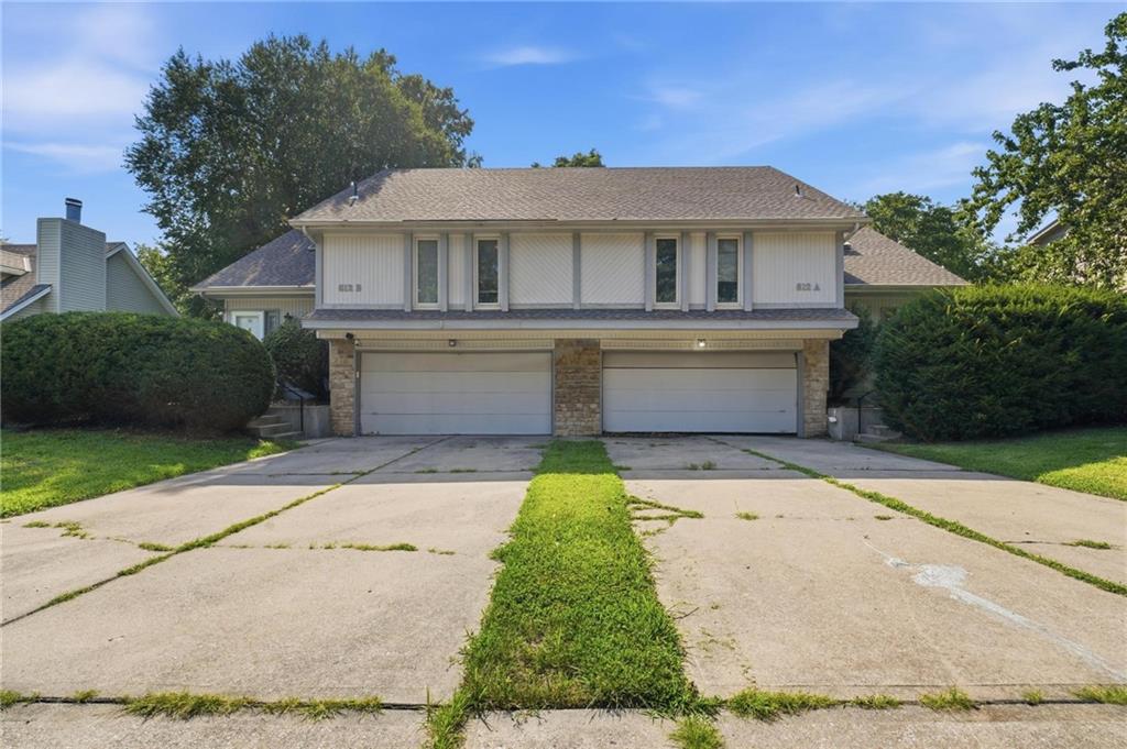 Photo of 612 SE Kristi Lane Lee's Summit MO 64063