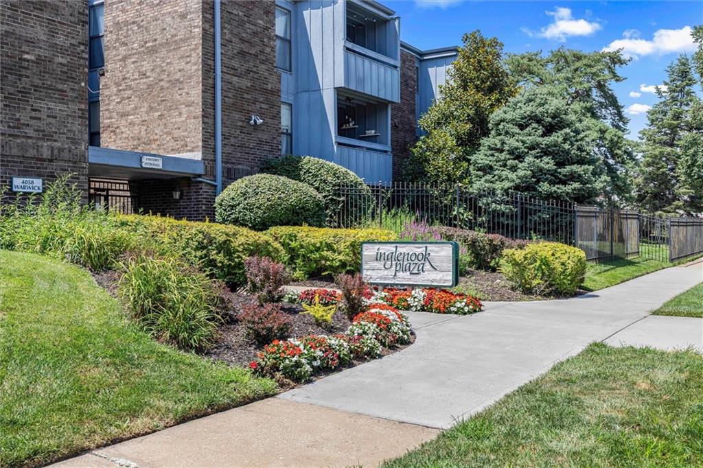 Photo of 4056 Warwick Boulevard #3 Kansas City MO 64111