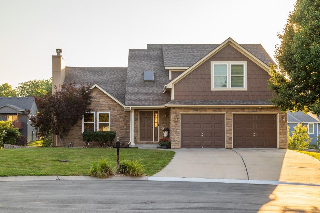 Photo of 302 SW Bobcat Circle Oak Grove MO 64075