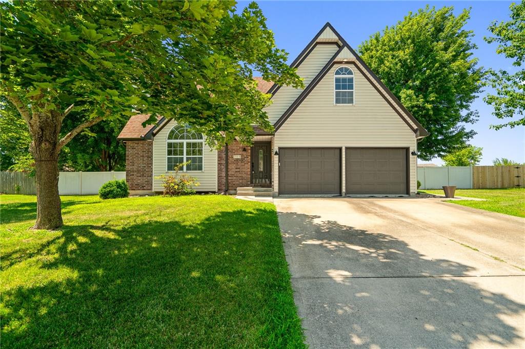 Photo of 711 Owl Creek Parkway Odessa MO 64076