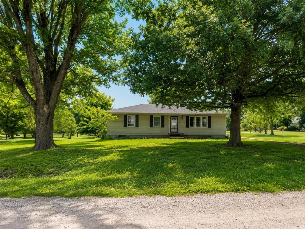 Photo of 134 NE 1291st Road Knob Noster MO 65336