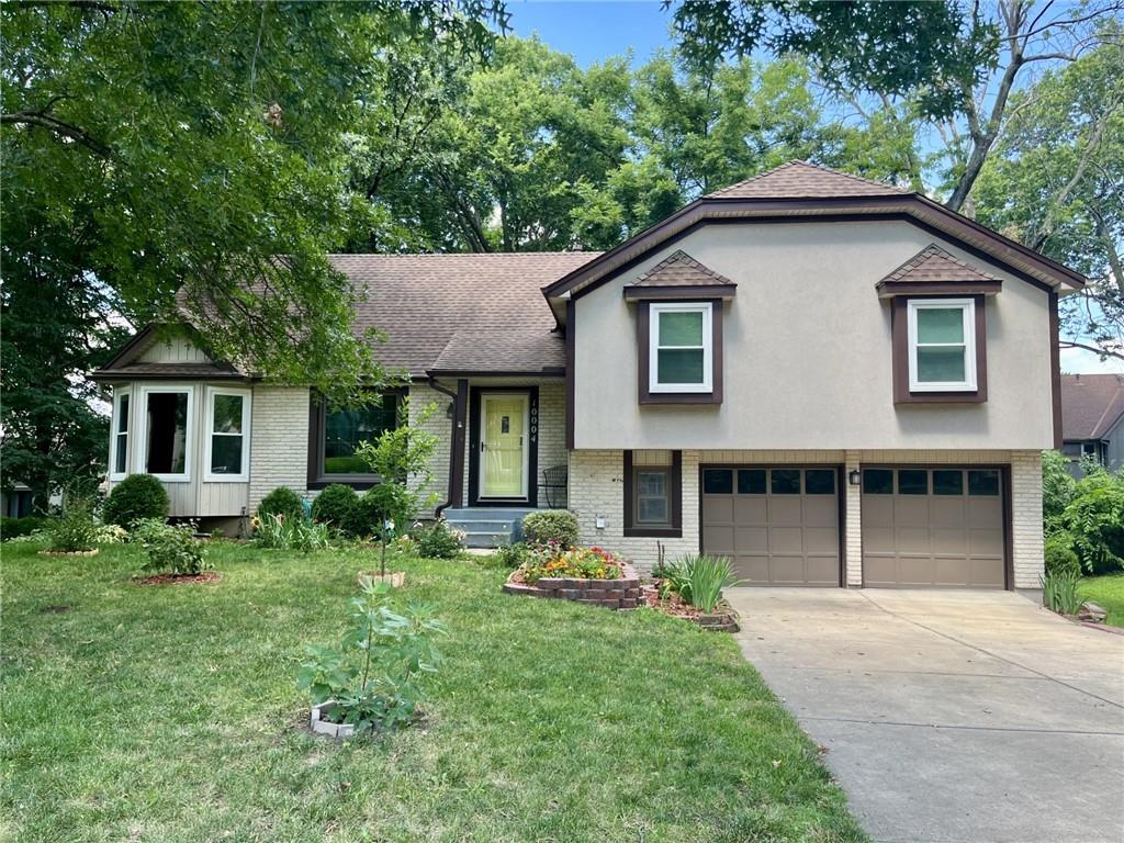 Photo of 10004 Cody Street Overland Park KS 66214