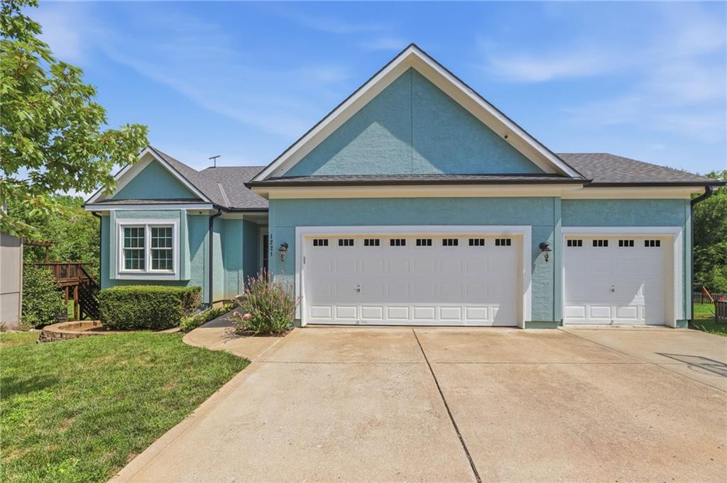 Photo of 1221 SW Sunflower Drive Lee's Summit MO 64081