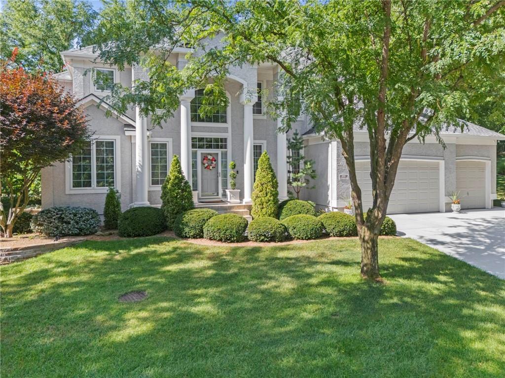 Photo of 1629 SW Hedgewood Lane Lee's Summit MO 64081