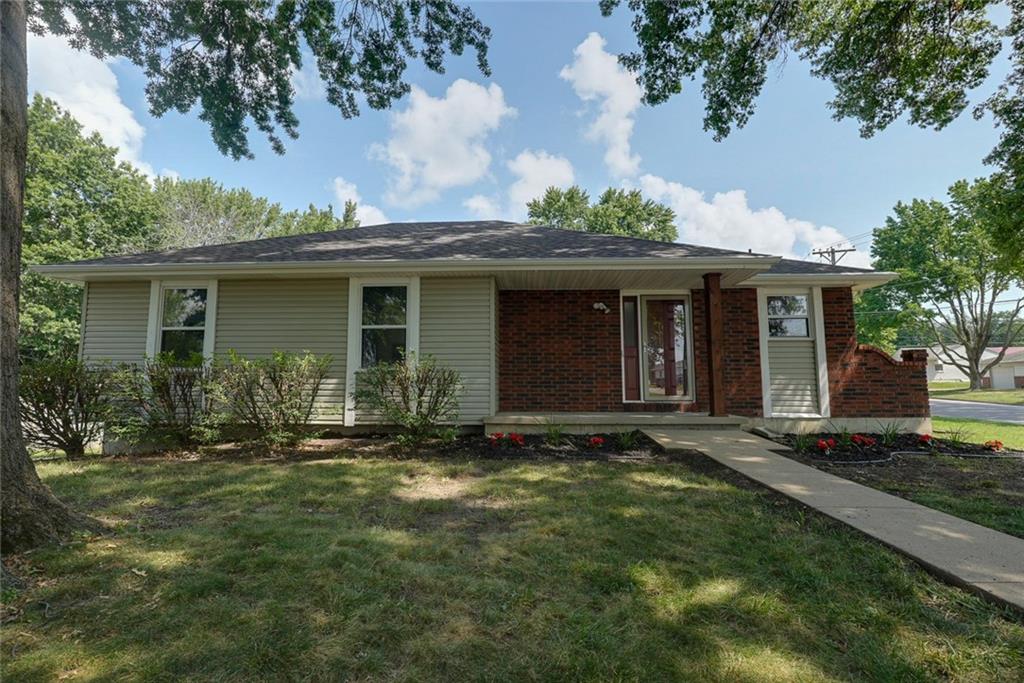 Photo of 501 W McDowell Avenue Odessa MO 64076