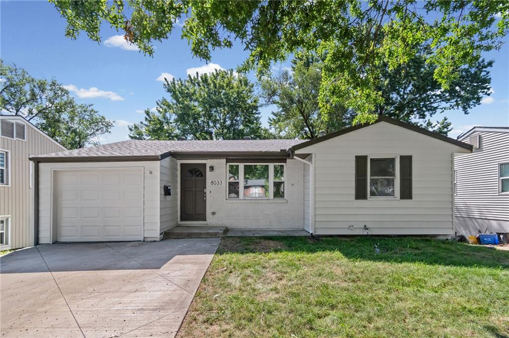 Photo of 8033 NE San Rafael Drive Kansas City MO 64119