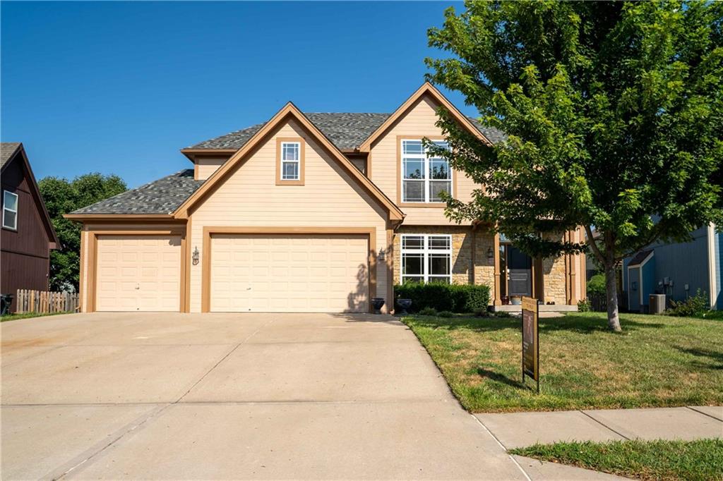 Photo of 10760 N Laurel Avenue Kansas City MO 64157