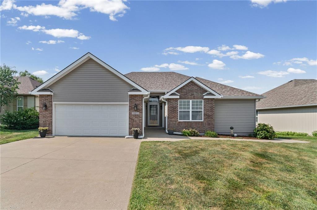 Photo of 1911 Country Ridge Drive Warrensburg MO 64093