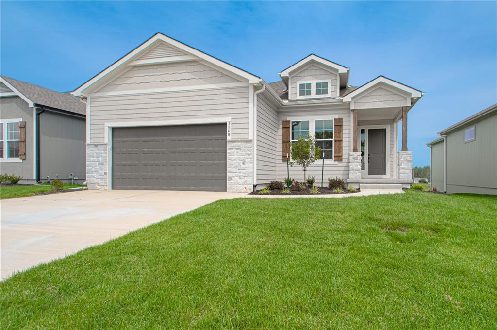 Photo of 1148 SW Whitby Drive Lee's Summit MO 64083
