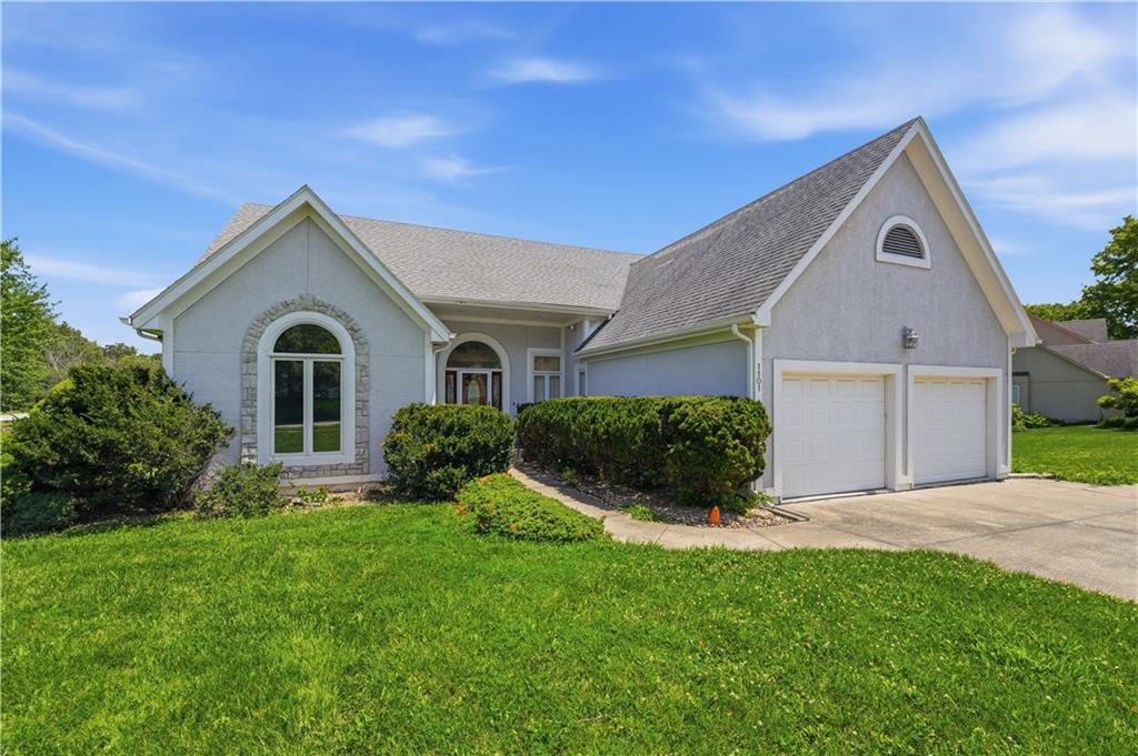 Photo of 1101 NE Waterfield Village Drive Blue Springs MO 64014