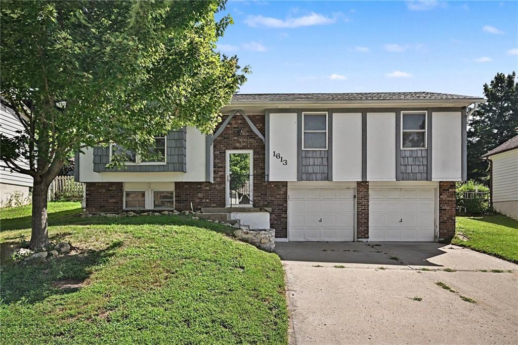 Photo of 1613 N Glen Ellyn Street Independence MO 64056