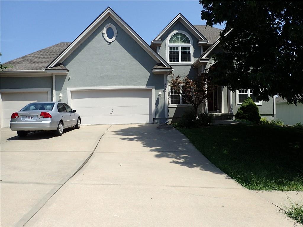 Photo of 2924 SW Silverspur Road Lee's Summit MO 64081