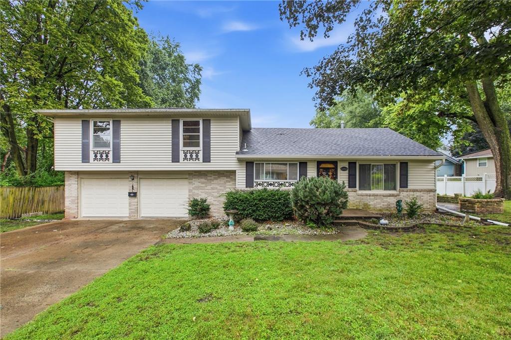 Photo of 10801 E 64 Terrace Raytown MO 64133