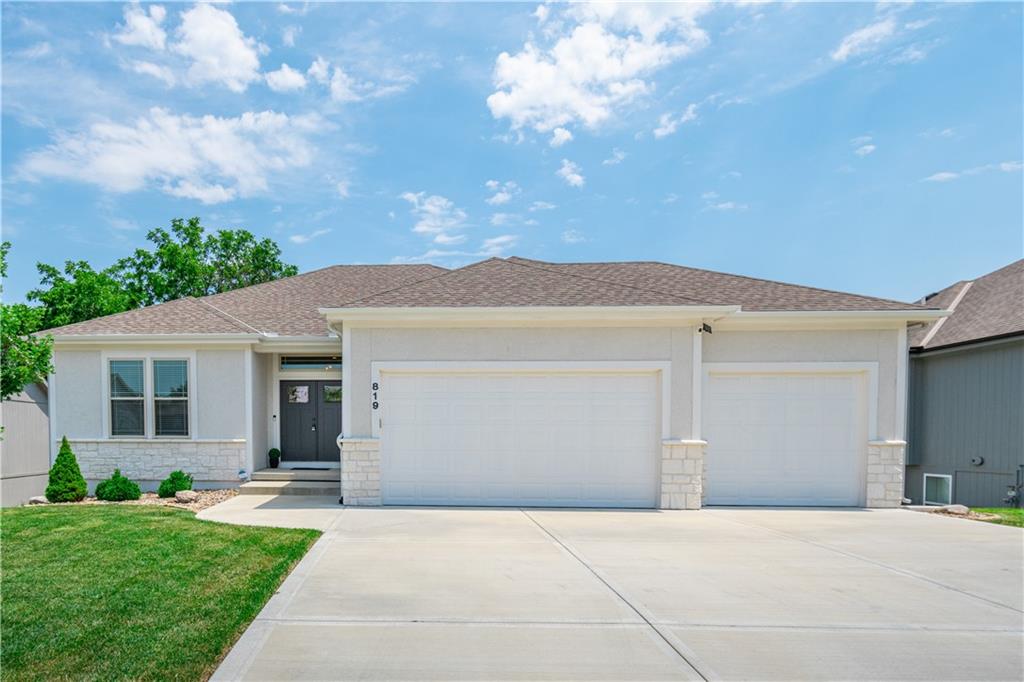 Photo of 819 Old Paint Road Raymore MO 64083