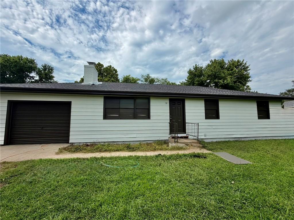 Photo of 502 JENNIFER Lane Garden City MO 64747