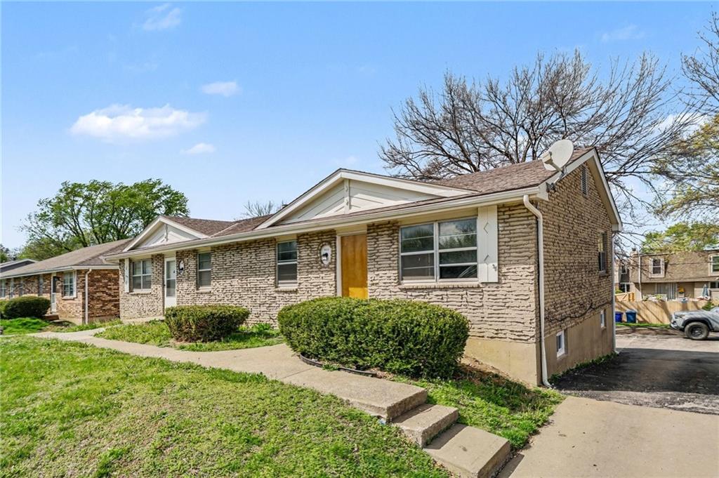 Photo of 3522 NE 72nd Street Gladstone MO 64119