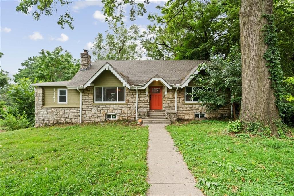 Photo of 1141 E 75th Terrace Kansas City MO 64131
