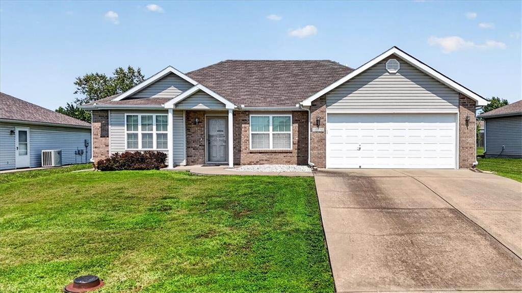 Photo of 1104 Carlisle Drive Raymore MO 64083