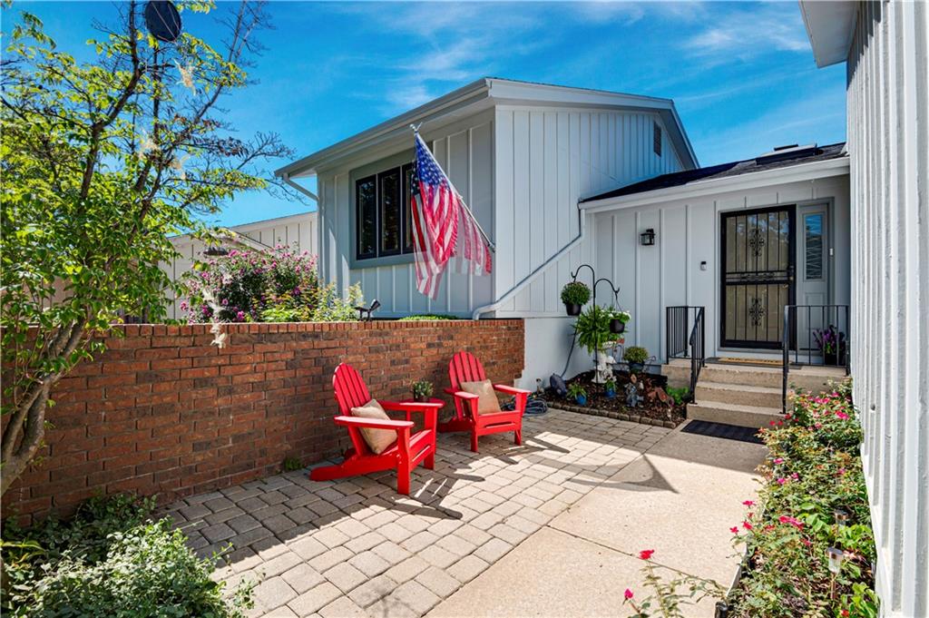 Photo of 48 Woodbridge Lane Kansas City MO 64145