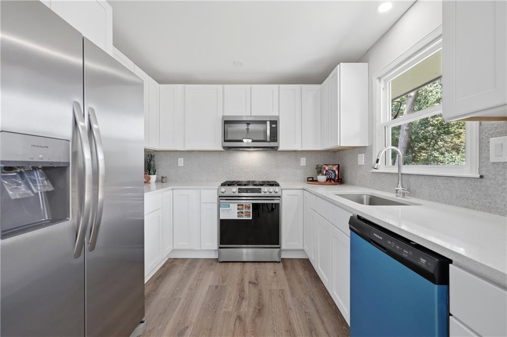 Photo of 504 SW Persels Road Lee's Summit MO 64081