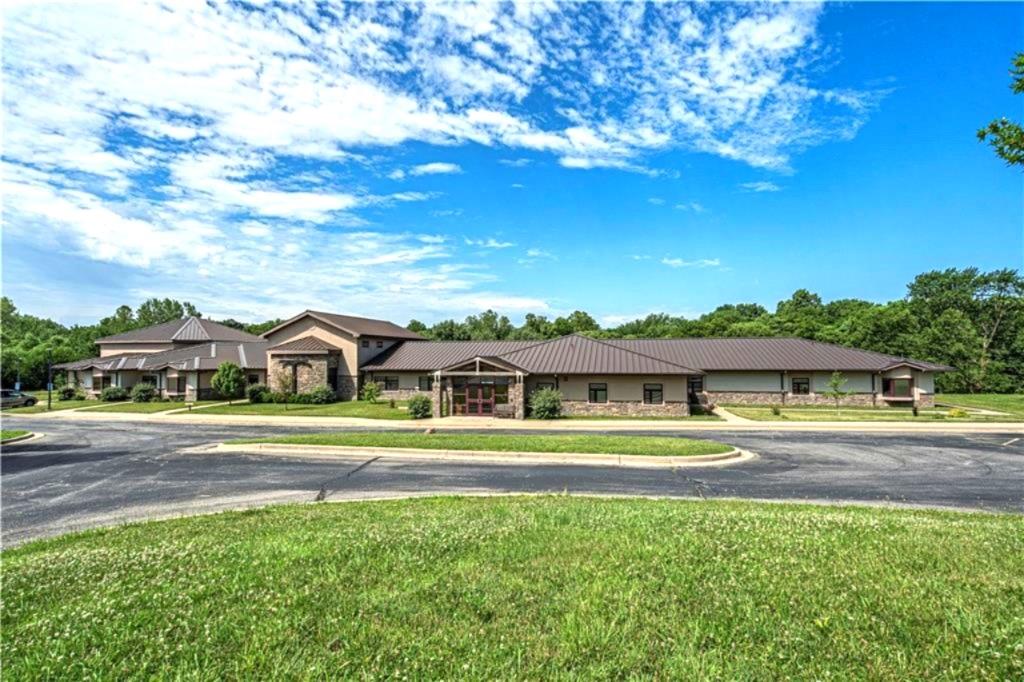 Photo of 908 Franciscan Way Savannah MO 64485