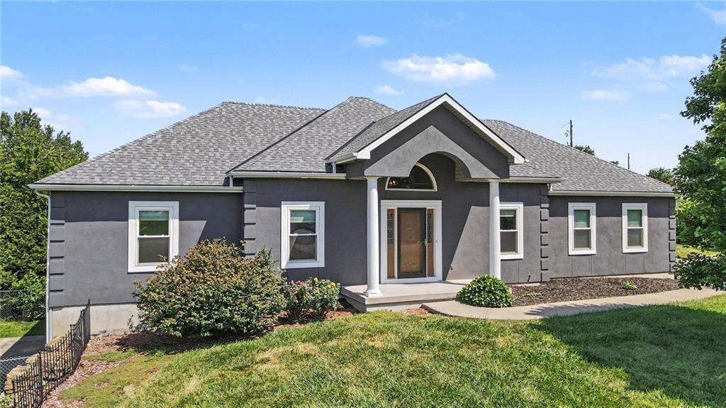 Photo of 16502 Dana Lane Leavenworth KS 66048