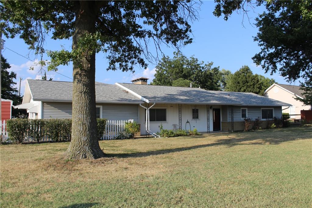 Photo of 220 W Garfield Street Iola KS 66749