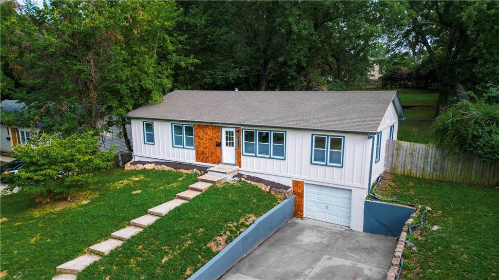 Photo of 9425 E 67th Terrace Raytown MO 64133