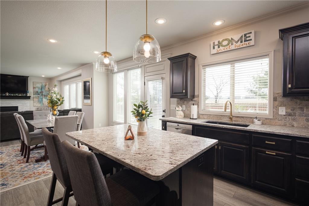 Photo of 104 SW Greenbriar Drive Blue Springs MO 64064