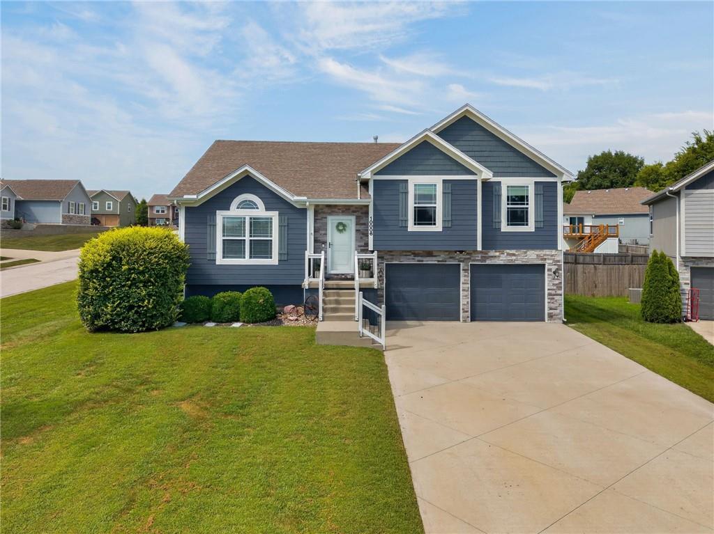 Photo of 10006 E 212th Street Peculiar MO 64078