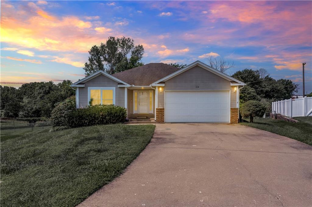 Photo of 114 Shady Lane Warrensburg MO 64093
