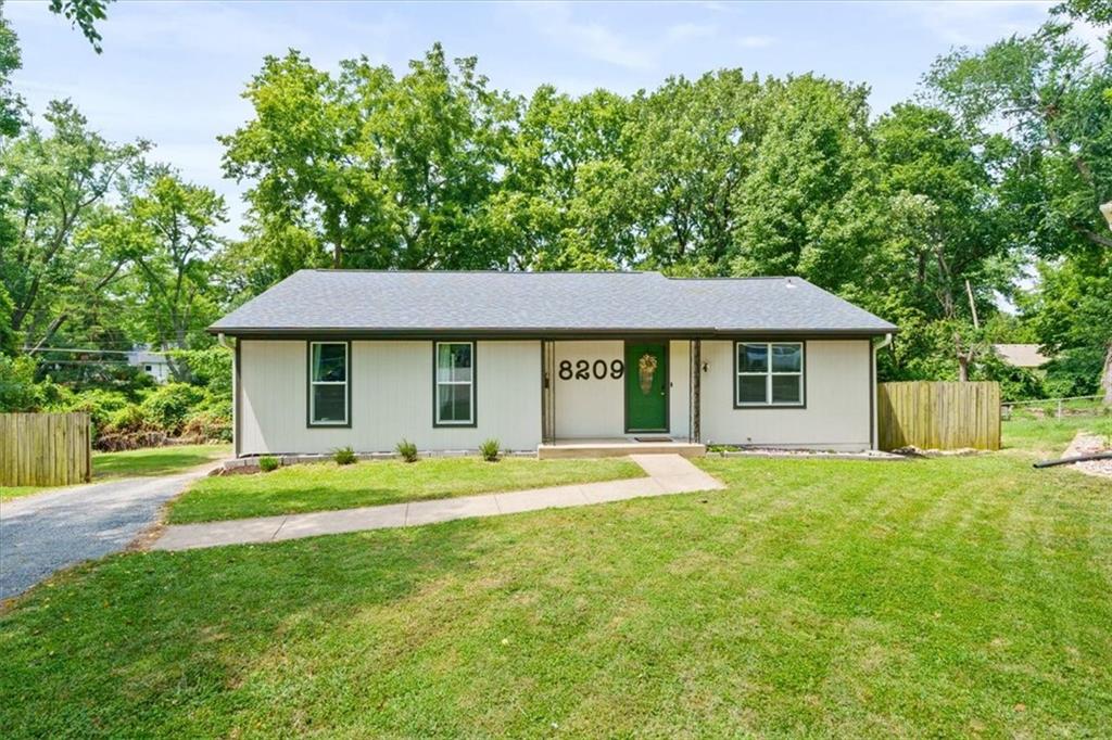 Photo of 8209 W 56th Terrace Merriam KS 66202